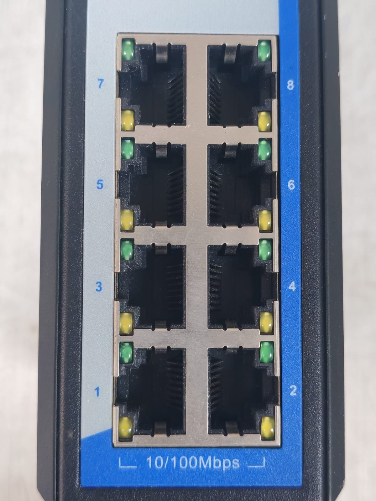 UOTEK UT-6428-8T-2GP-POE UOTEK UT-6428-8T-2GP-POE 8+2G GIGABIT UNMANAGED POE ETHERNET SWITCH 2