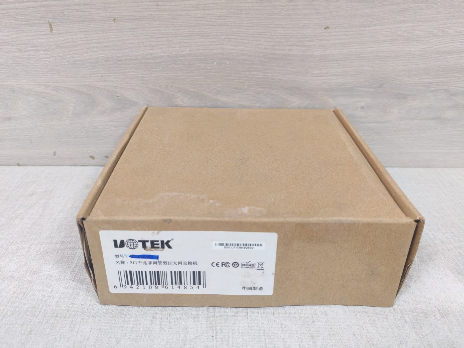 UOTEK UOTEK UT-6405C UOTEK UT-6405C 5-PORT 100M UNMANAGED ETHERNET SWITCH 9