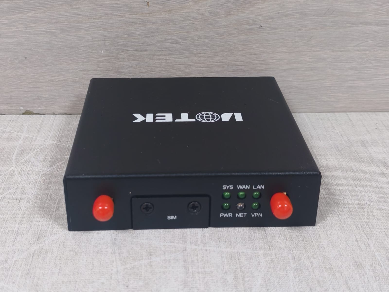 Uotek R9505-FS UOTEK R9505-FS 4G(1WAN+1LAN) INDUSTRIAL ROUTER 2