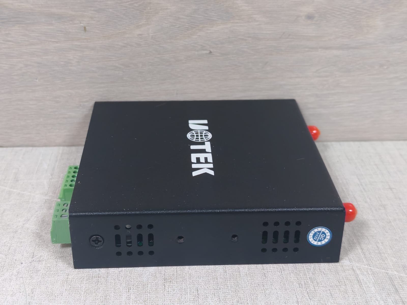 Uotek R9505-FS UOTEK R9505-FS 4G(1WAN+1LAN) INDUSTRIAL ROUTER 7