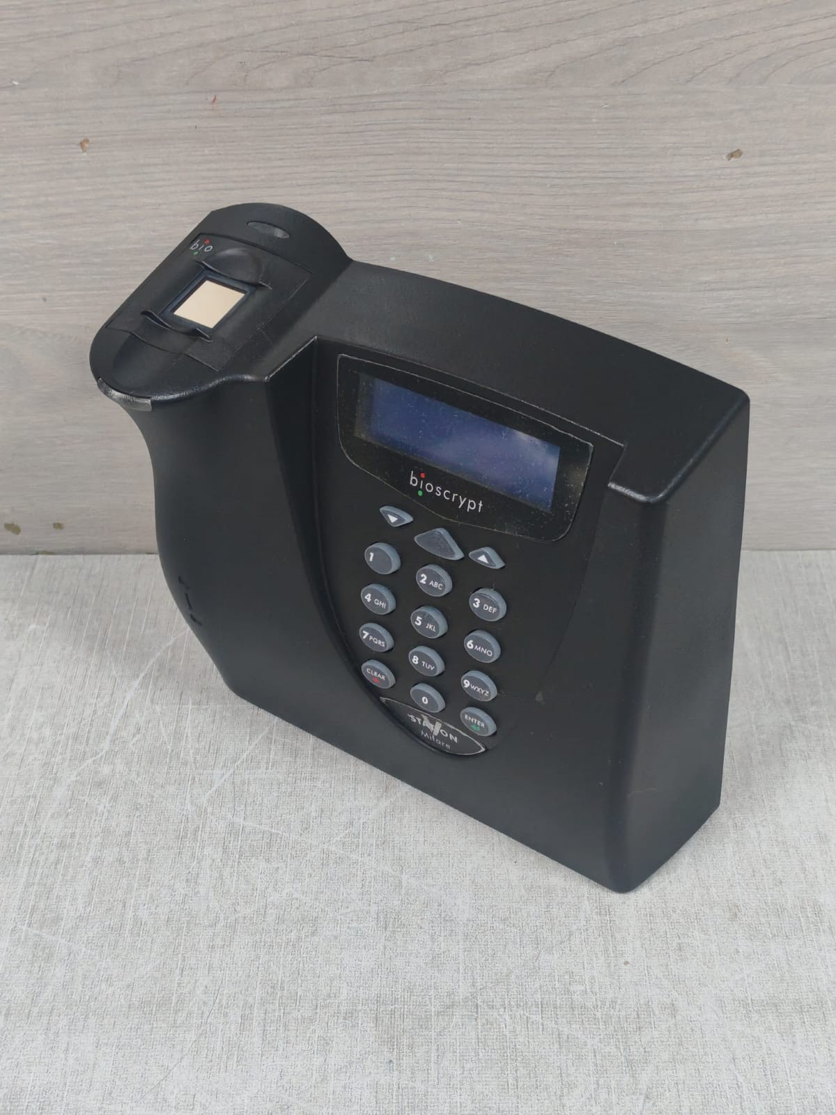 BIOSCRYPT V-STATION A,G,R P/N:871-25232-31R BIOSCRYPT V-STATION A,G,R P/N:871-25232-31R FINGERPRINT READER- INCOMPLETE ACCS 4