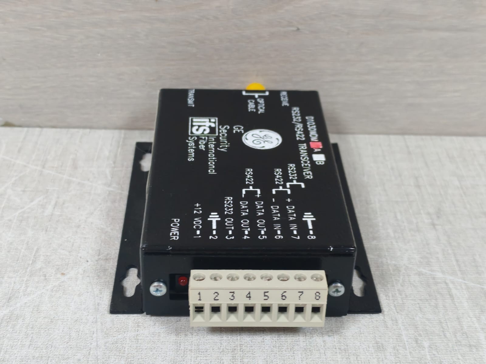 GE D1030WDMA GE SECURITY INTERNATIONAL FIBER SYSTEMS D1030WDMA RS232/RS422 TRANSCEIVER 8