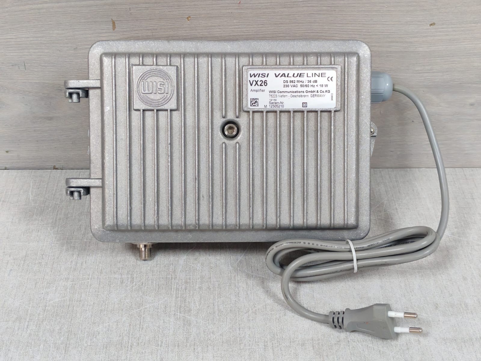 WISI COMMUNICATIONS VX26 WISI COMMUNICATIONS VALUE LINE VX26 DISTRIBUTION AMPLIFIER 2