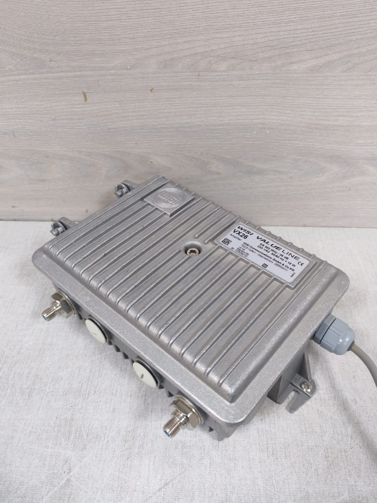 WISI COMMUNICATIONS VX26 WISI COMMUNICATIONS VALUE LINE VX26 DISTRIBUTION AMPLIFIER 6