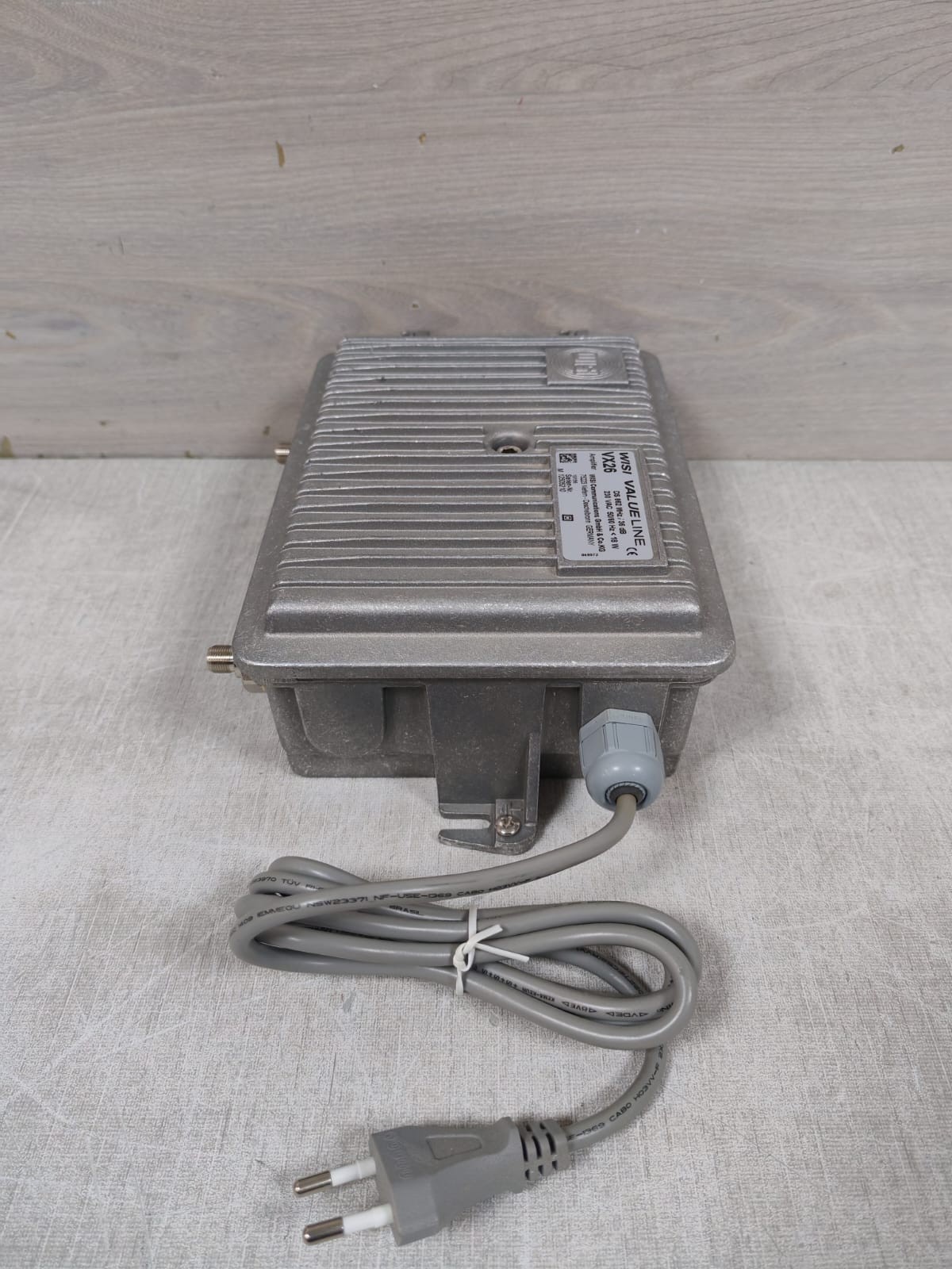 WISI COMMUNICATIONS VX26 WISI COMMUNICATIONS VALUE LINE VX26 DISTRIBUTION AMPLIFIER 10