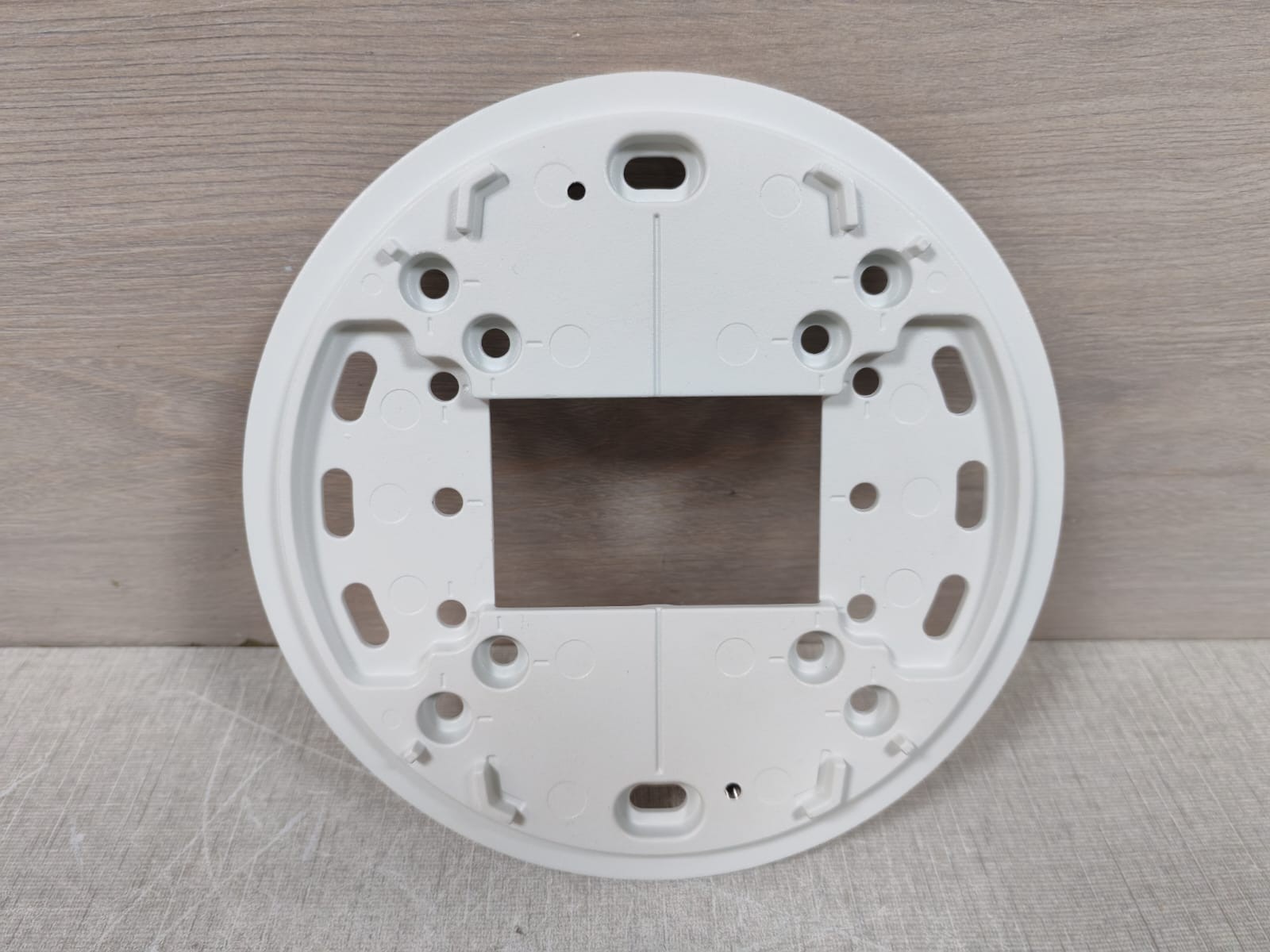 Axis 5502401 AXIS 5502-401 ACC MOUNTING BRACKET AXIS P3343 3