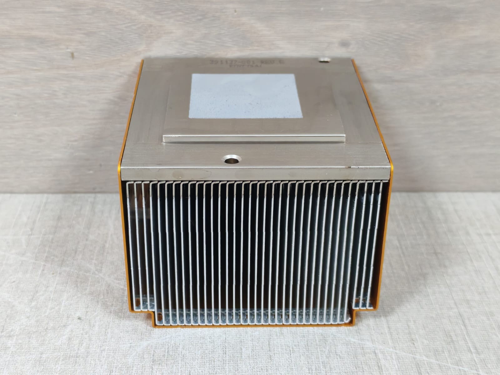 HP 391137-001 HP 391137-001 REV.B FOXCONN HEATSINK 5