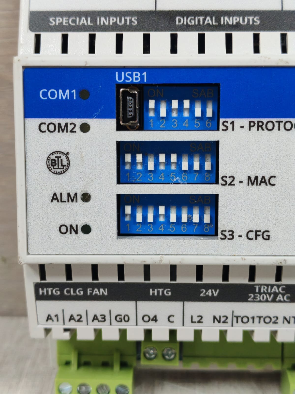ISMACONTROLLI ISMA-B-FCU-HH ISMACONTROLLI FCU-HH / ISMA-B-FCU-HH FAN COIL CONTROLLER 230VAC 4