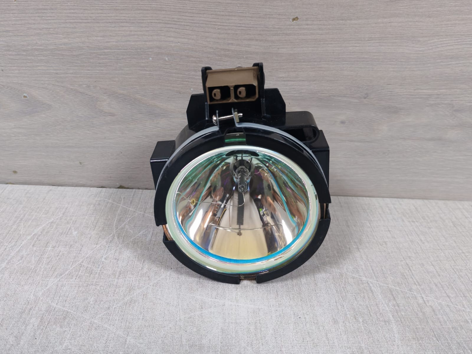 Unbranded R9842020 R9842020 PROJECTOR LAMP 2