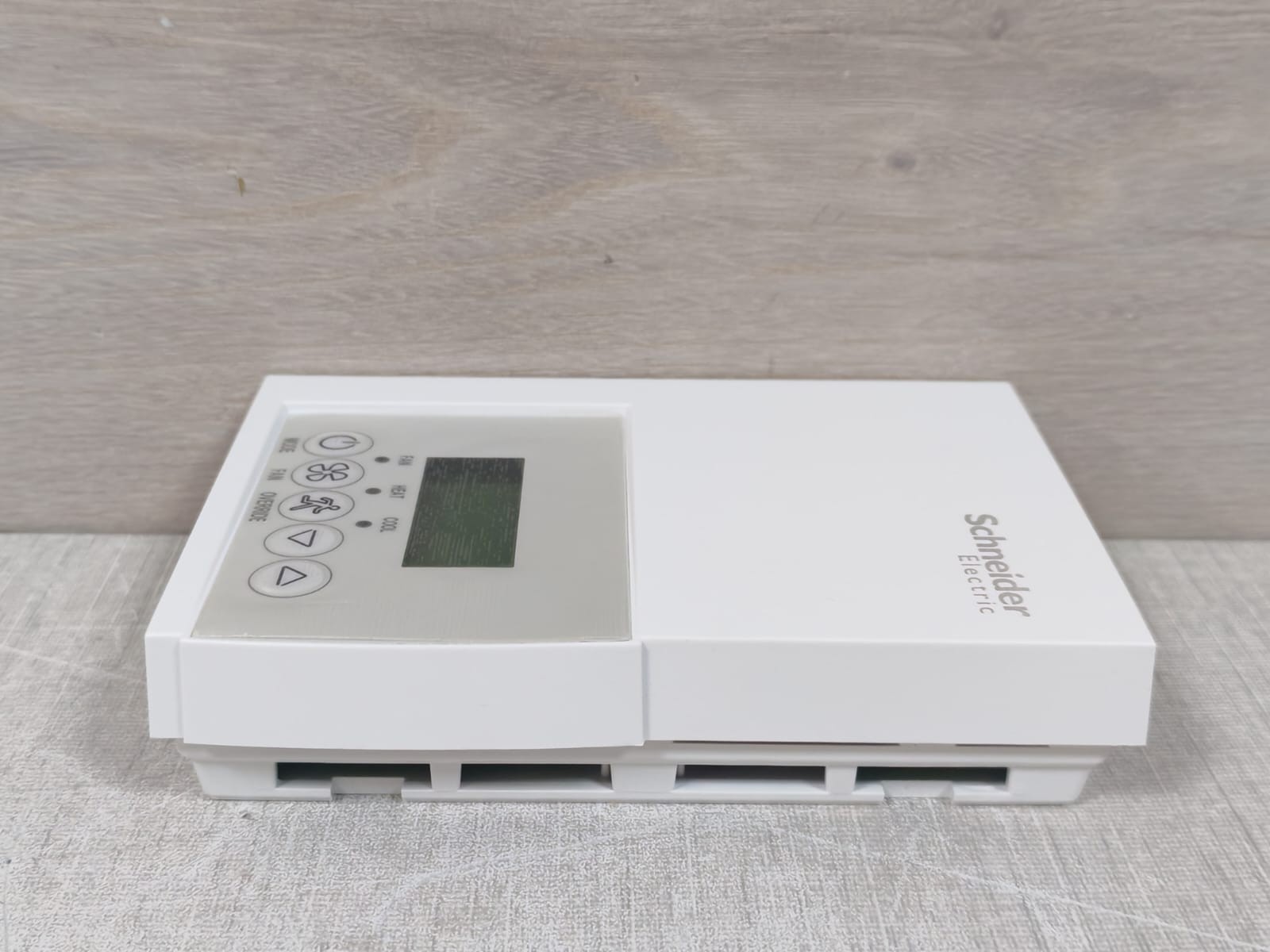 Schneider Electric SE7350F5045 SCHNEIDER ELECTRIC SE7350F5045 ROOM CONTROLLER-FAN COIL APPLICATIONS 5