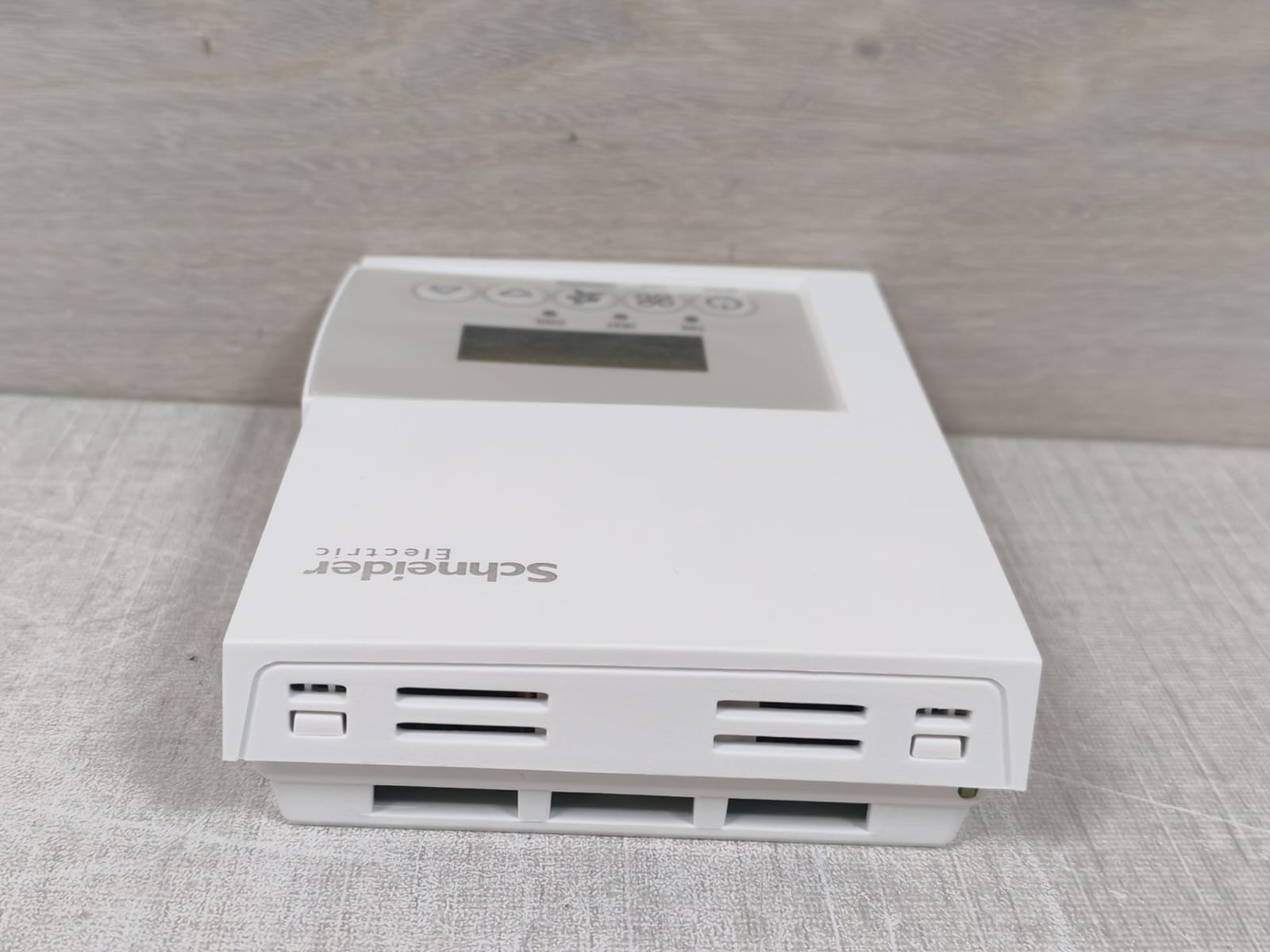 Schneider Electric SE7350F5045 SCHNEIDER ELECTRIC SE7350F5045 ROOM CONTROLLER-FAN COIL APPLICATIONS 8