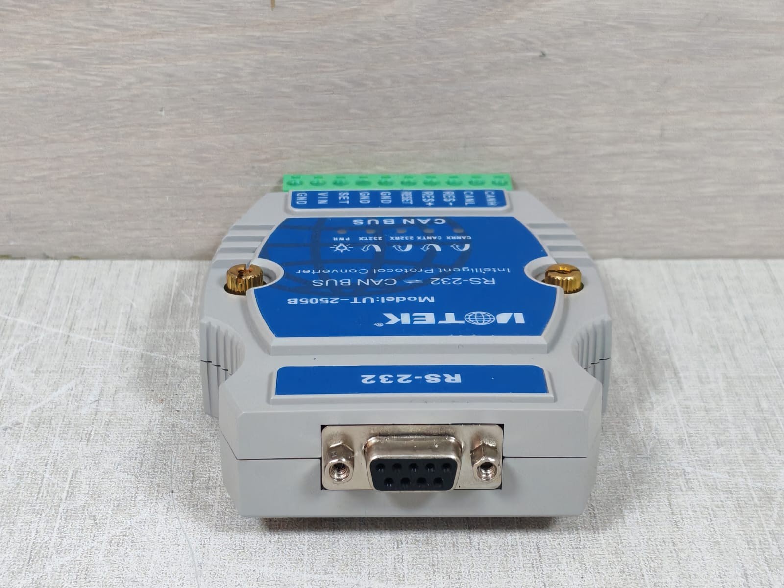 UOTEK UT-2505B UOTEK UT-2505B RS-232 CAN BUS INTELLIGENT PROTOCOL CONVERTER 5