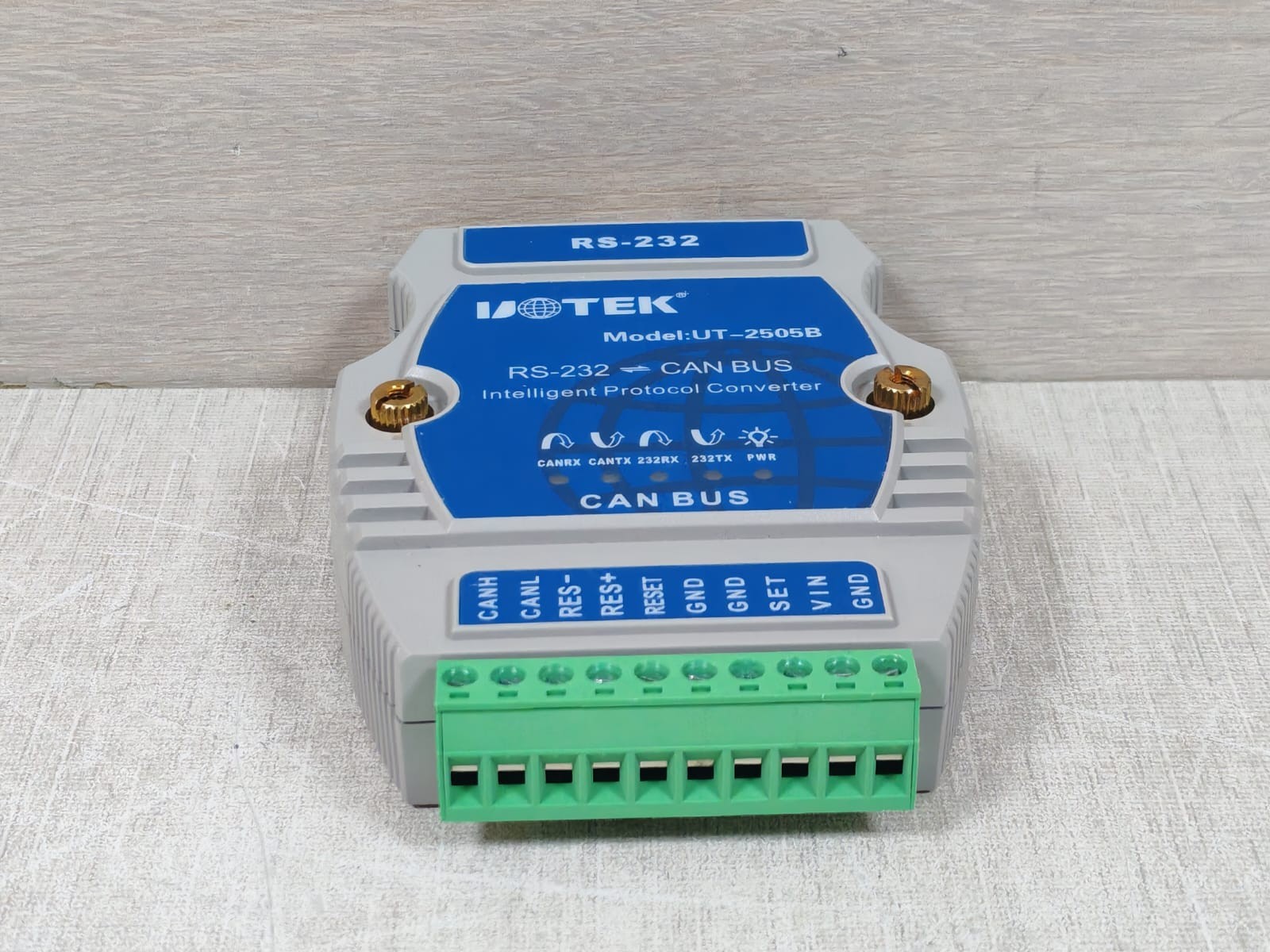 UOTEK UT-2505B UOTEK UT-2505B RS-232 CAN BUS INTELLIGENT PROTOCOL CONVERTER 6