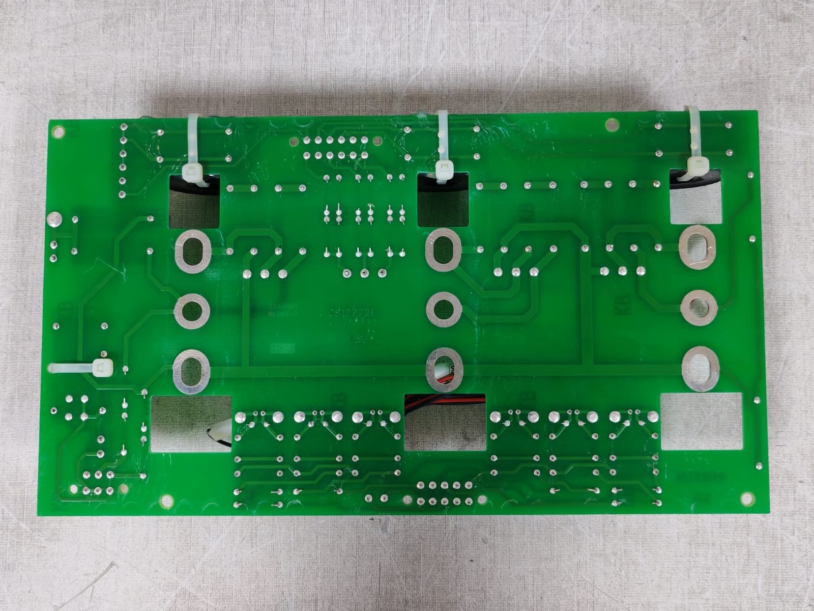 Unbranded 9SKHH002A-08 9SKHH002A-08 REV 08 SK HPS PILOT SCR RADDR Circuit Board 6