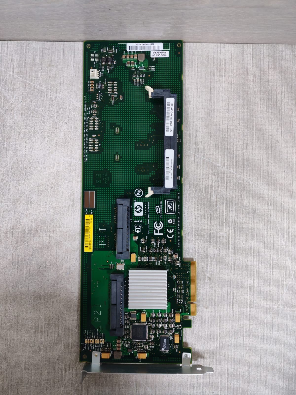 HP CO-412799-001 HP CO-412799-001 Smart Array E-200/64 PCle SAS RAID 2