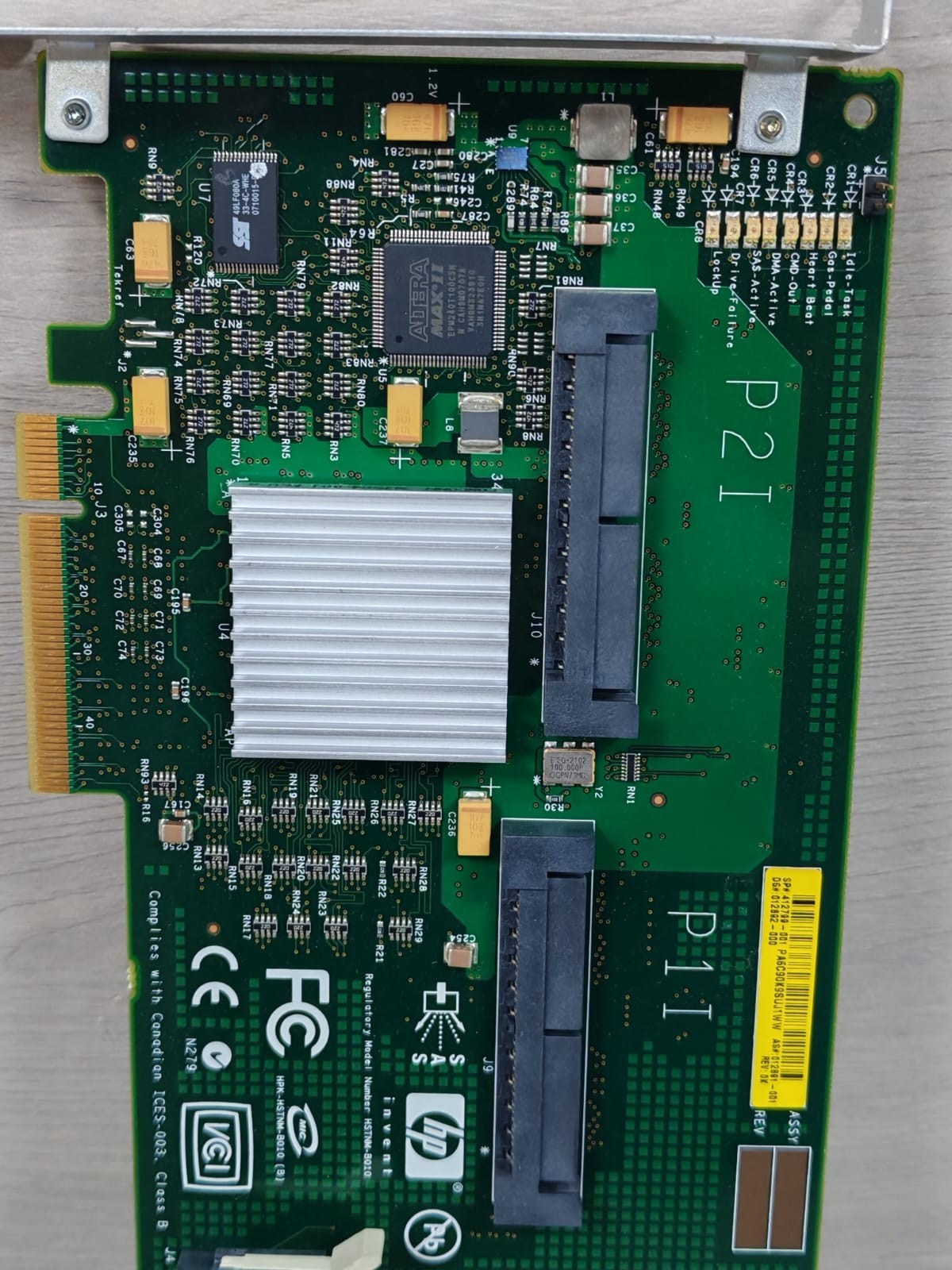 HP CO-412799-001 HP CO-412799-001 Smart Array E-200/64 PCle SAS RAID 7