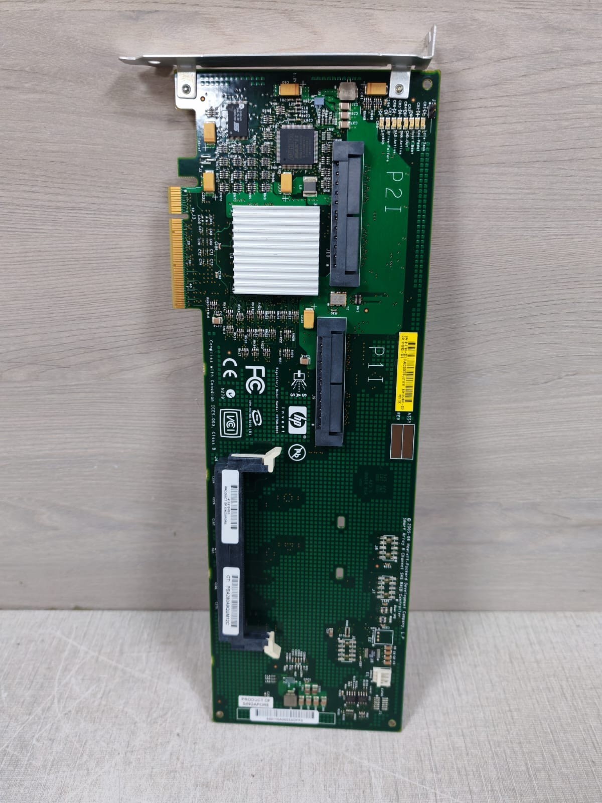 HP CO-412799-001 Smart Array E-200/64 PCle SAS RAID