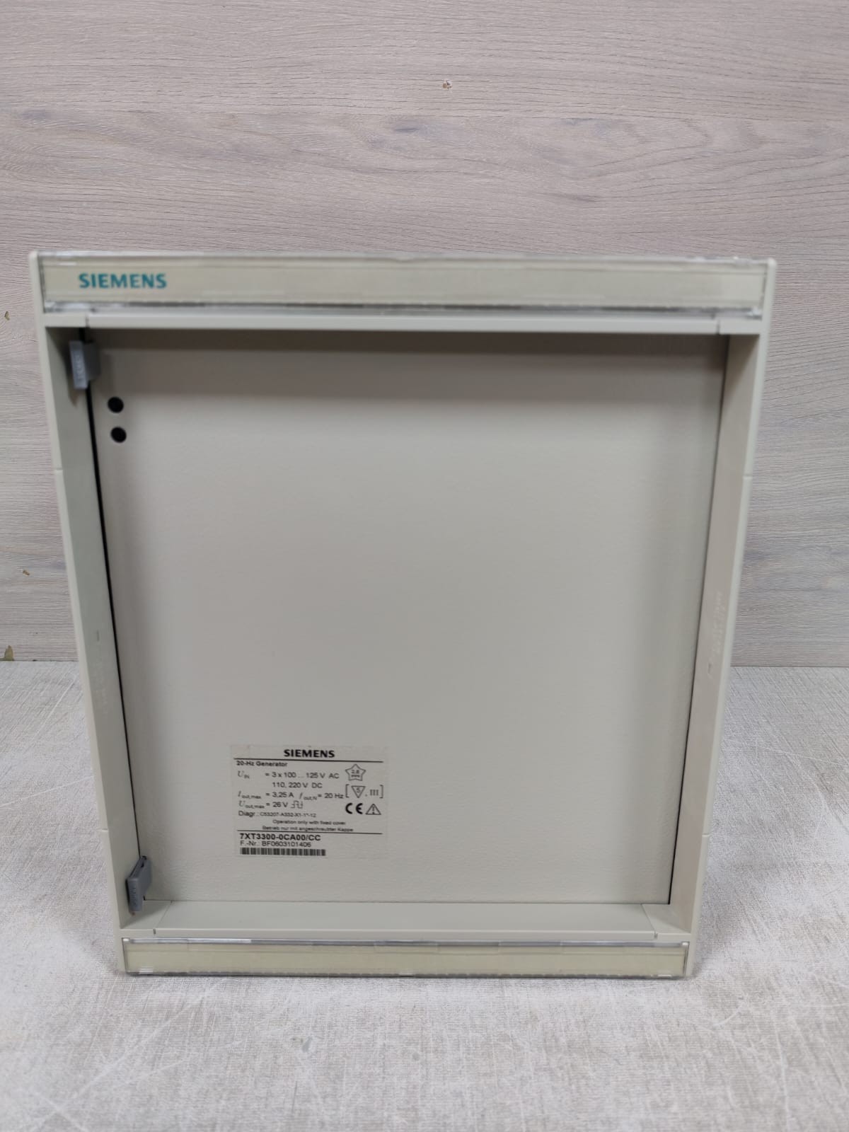 Siemens 7K33000CA00/CC /1P7K33000CA00/CC SIEMENS 7K33000CA00/CC /1P7K33000CA00/CC 20HZ GENERATOR 125VAC 2