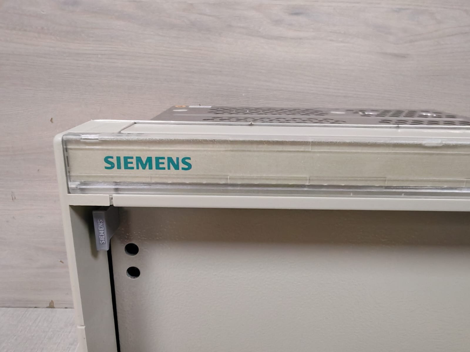 Siemens 7K33000CA00/CC /1P7K33000CA00/CC SIEMENS 7K33000CA00/CC /1P7K33000CA00/CC 20HZ GENERATOR 125VAC 3