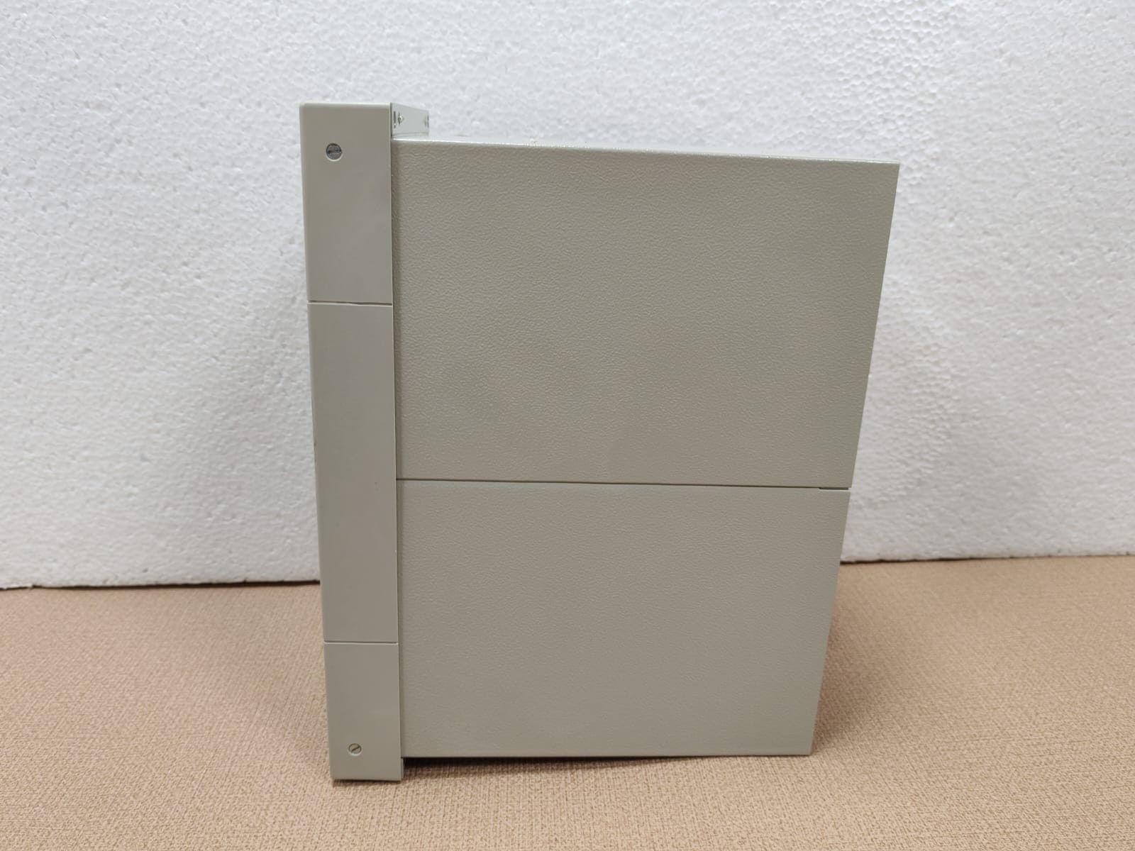 Siemens 7XR6100-0CA00/CC SIEMENS 7XR6100-0CA00/CC COUPLING DEVICE FOR ROTOR EART FAULT PROTECTION 8