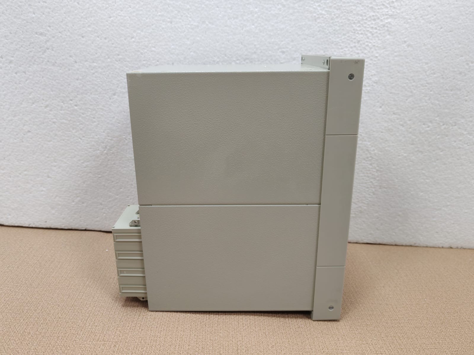 Siemens 7XR6100-0CA00/CC SIEMENS 7XR6100-0CA00/CC COUPLING DEVICE FOR ROTOR EART FAULT PROTECTION 9