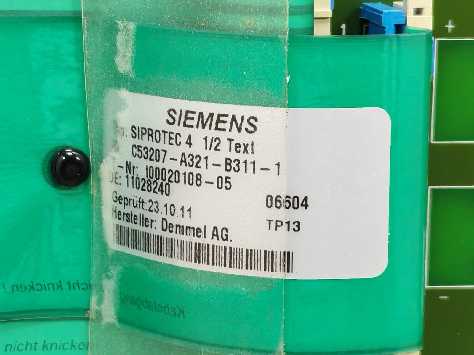 Siemens C53207-A321-B311-1 SIEMENS C53207-A321-B311-1 SIPROTEC FRONT UNIT 4 1/2 TEXT DISPLAY 3