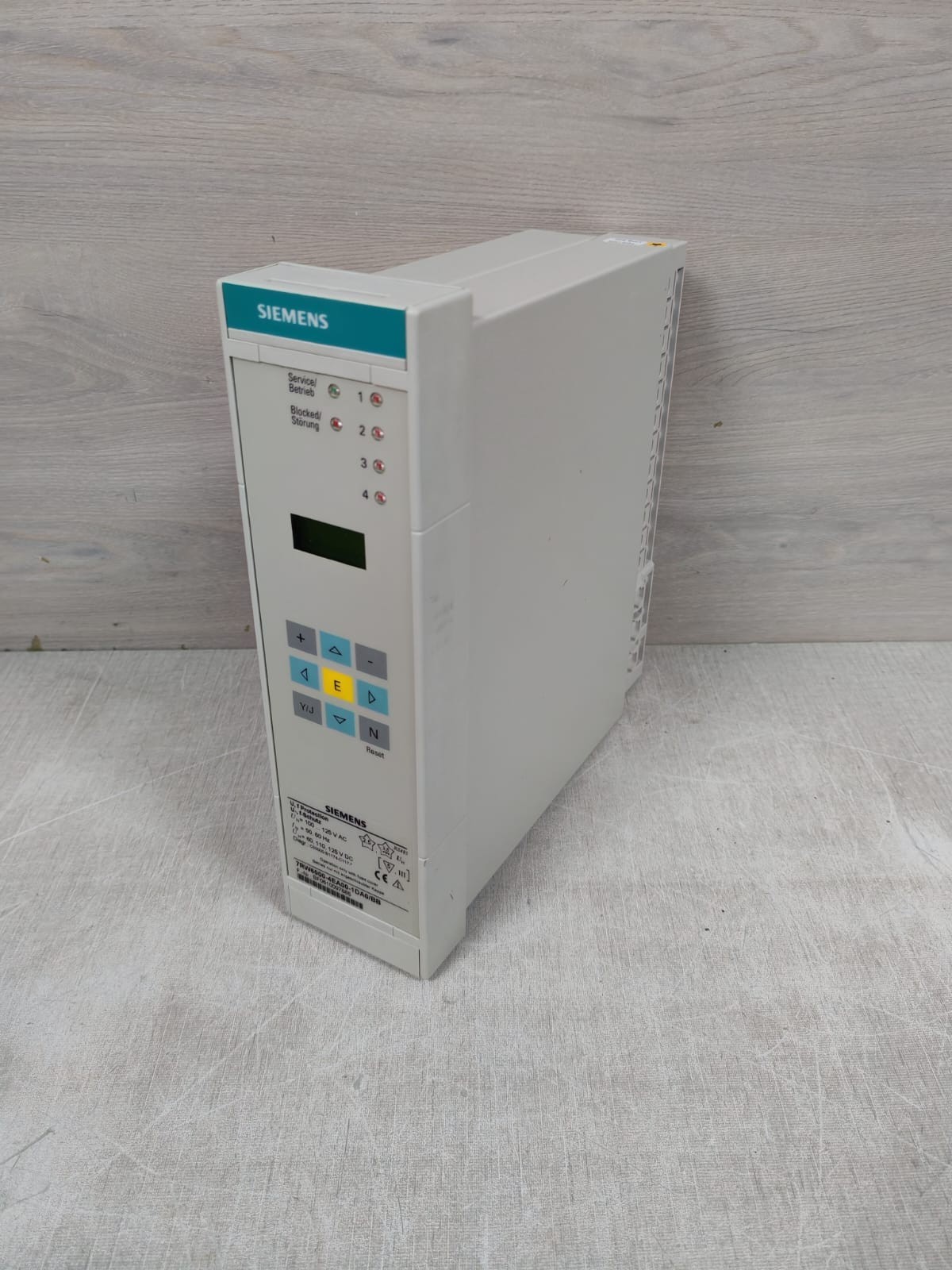 Siemens 7RW6000-4EA00-1DA0/BB SIEMENS 7RW6000-4EA00-1DA0/BB NUMERICAL VOLTAGE AND FREQUENCY PROTECTION 9