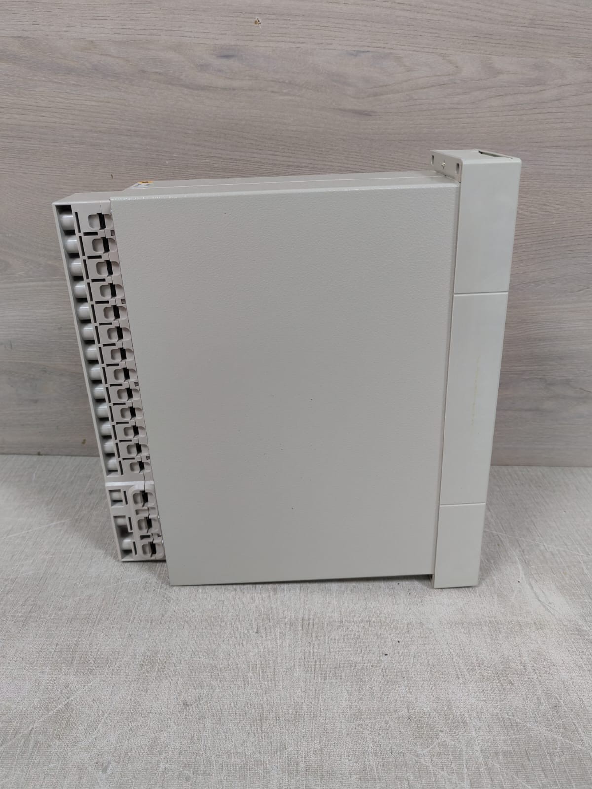 Siemens 7RW6000-4EA00-1DA0/BB SIEMENS 7RW6000-4EA00-1DA0/BB NUMERICAL VOLTAGE AND FREQUENCY PROTECTION 10