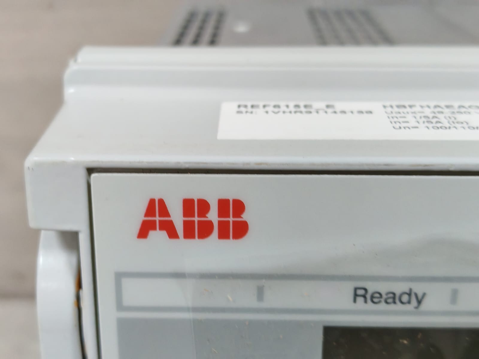 ABB REF615E_E HBFHAEAGNEA1BNN11E ABB REF615E_E HBFHAEAGNEA1BNN11E FEEEDER PROTECTION AND CONTROL RELAY 4.0 3