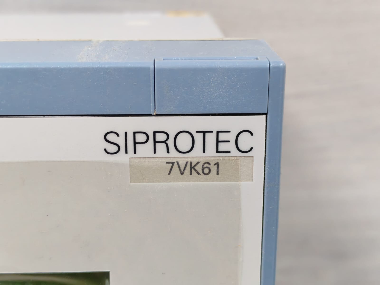 Siemens SIPROTEC 7VK61 7VK6111-5AB92-4YC0/EE SIEMENS SIPROTEC 7VK61 7VK6111-5AB92-4YC0/EE BREAKER MANAGMENT RELAY 3