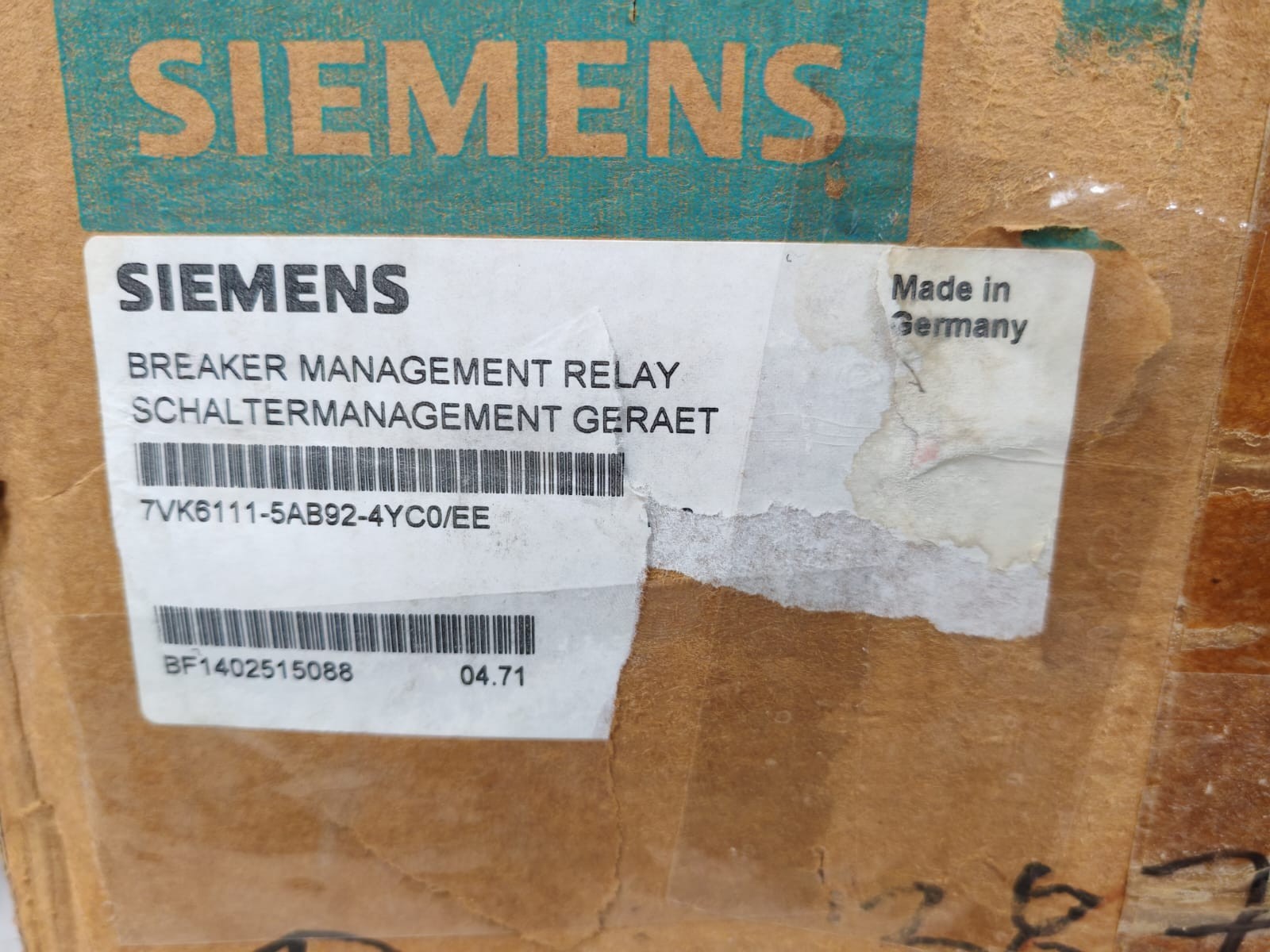Siemens SIPROTEC 7VK61 7VK6111-5AB92-4YC0/EE SIEMENS SIPROTEC 7VK61 7VK6111-5AB92-4YC0/EE BREAKER MANAGMENT RELAY 4