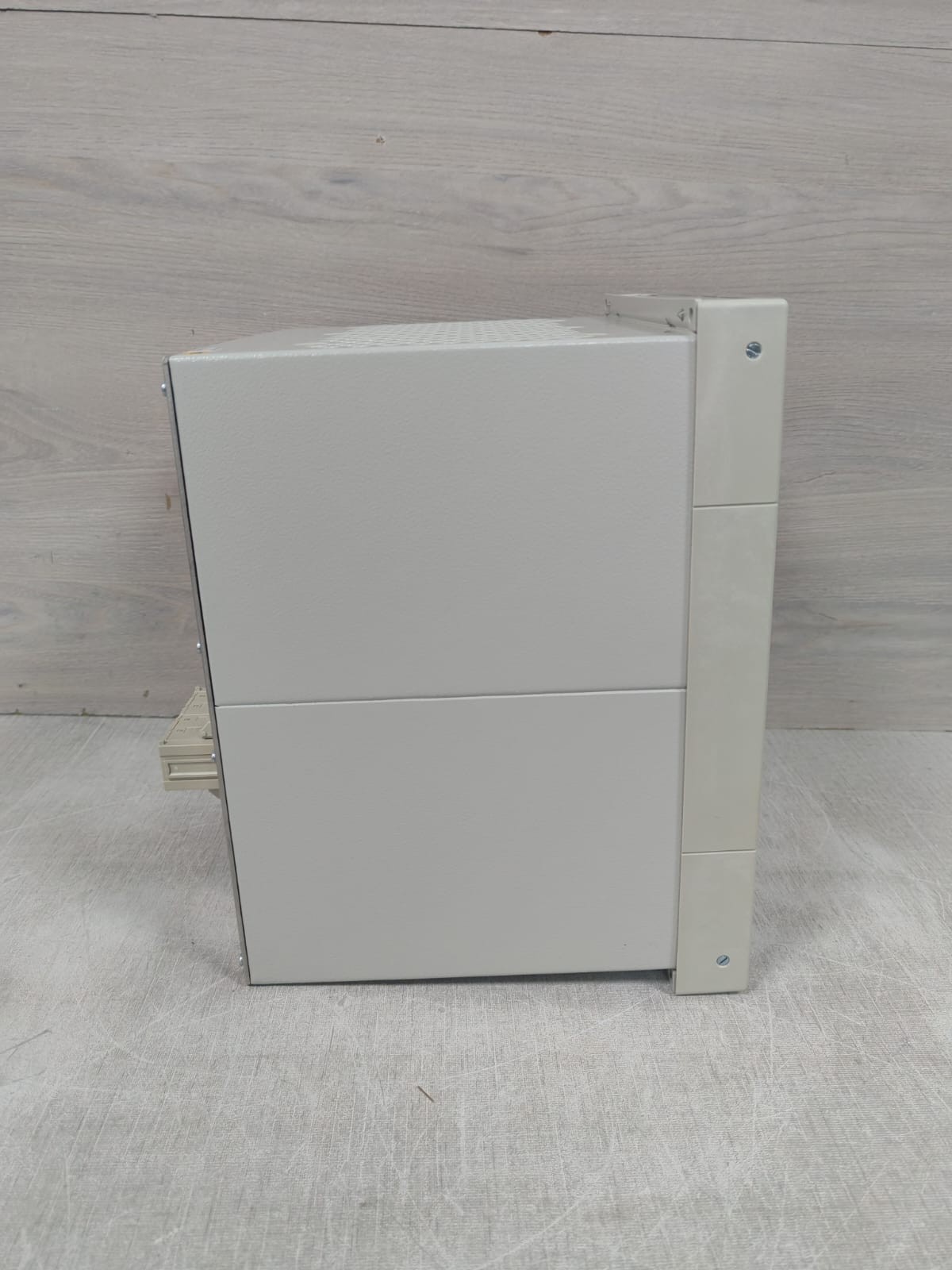 Siemens 7XT3400-0CA00/BB SIEMENS 7XT3400-0CA00/BB 20-Hz BAND-PASS FILTER 80VA 8