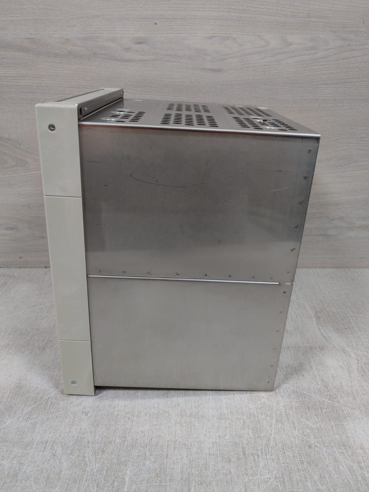 Siemens CC-20 SIEMENS 7XT33000CA00 CC 20 Hz GENERATOR 10