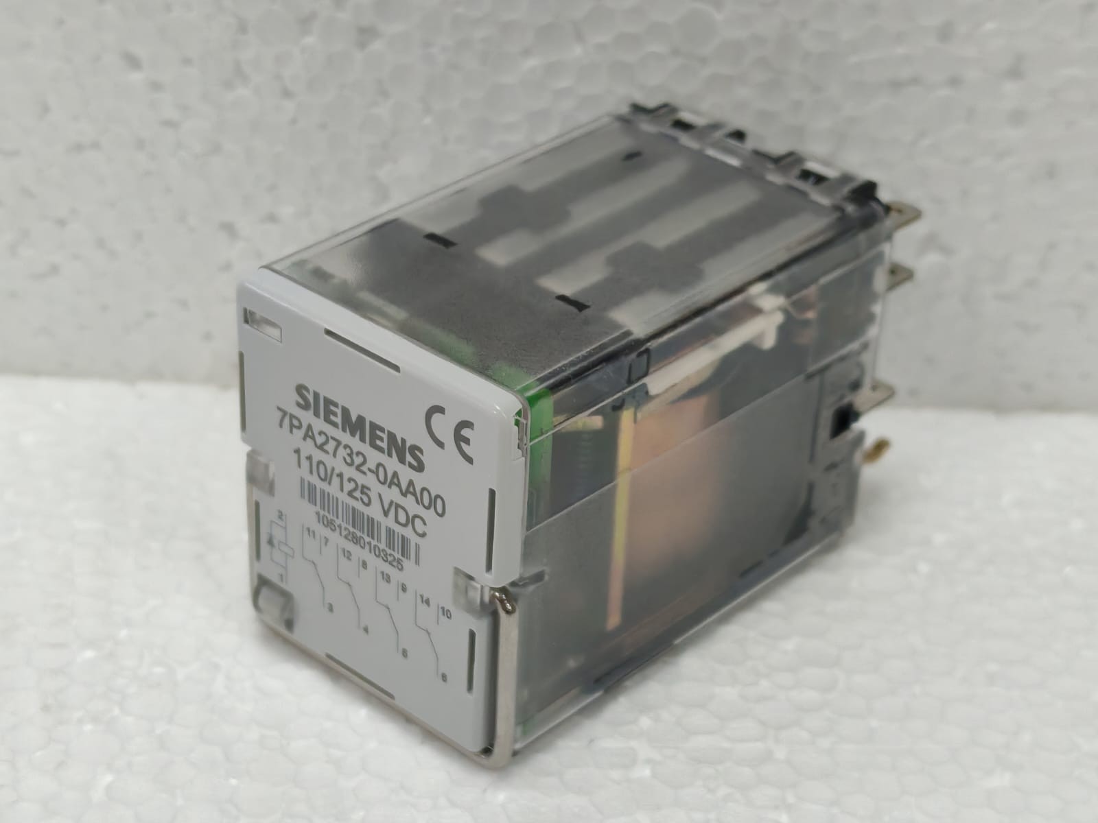 Siemens 7PA2732-0AA00-2 SIEMENS 7PA2732-0AA00-2 110/125VDC TRIP,FAST RELAY 4 NC/NO WITH SOCKET 4