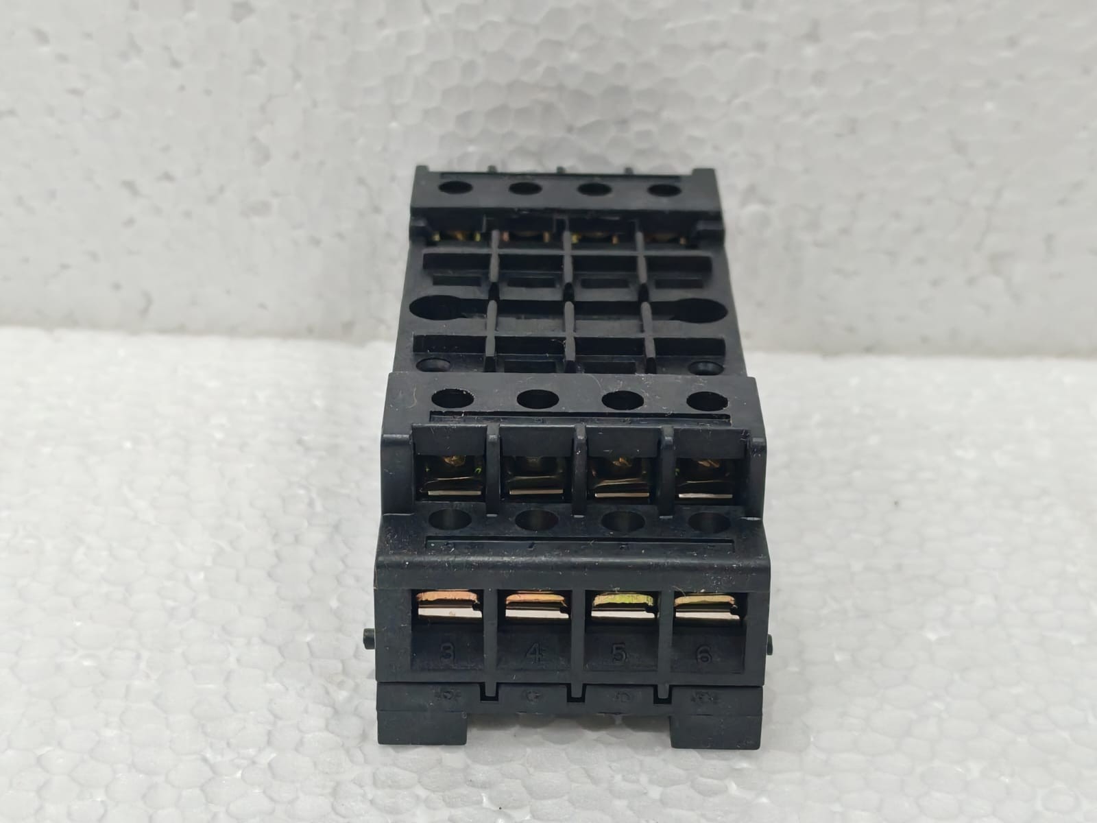 Siemens 7PA2732-0AA00-2 SIEMENS 7PA2732-0AA00-2 110/125VDC TRIP,FAST RELAY 4 NC/NO WITH SOCKET 6