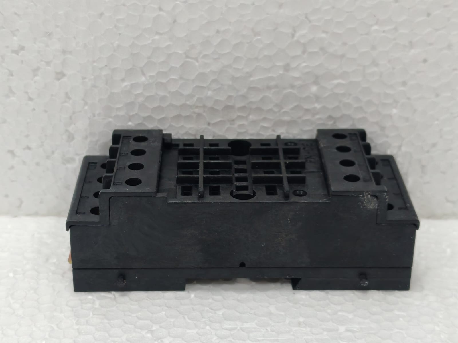 Siemens 7PA2732-0AA00-2 SIEMENS 7PA2732-0AA00-2 110/125VDC TRIP,FAST RELAY 4 NC/NO WITH SOCKET 8