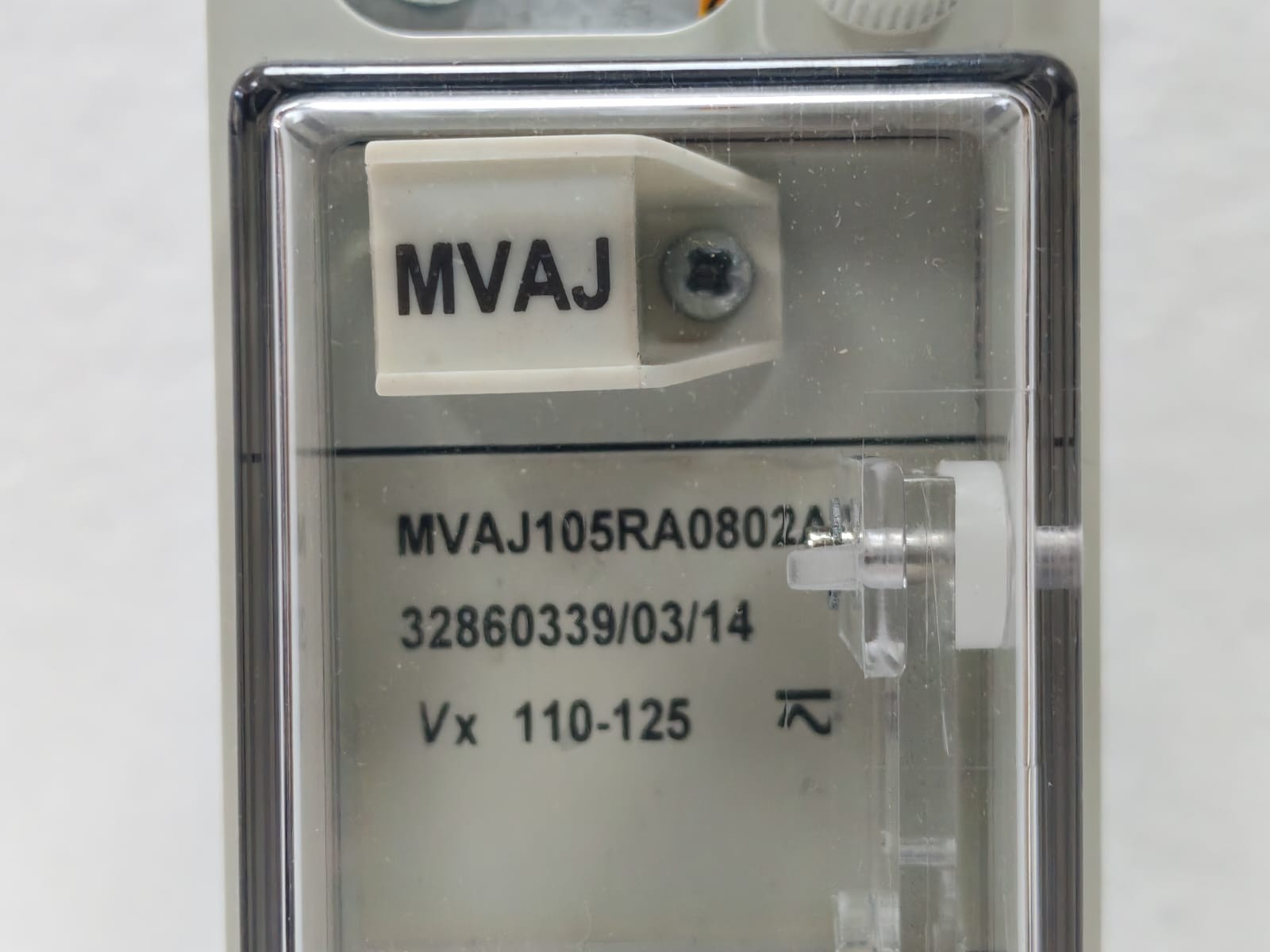 Alstom MVAJ105RA0802A ALSTOM MVAJ105RA0802A PROTECTION RELAY 3