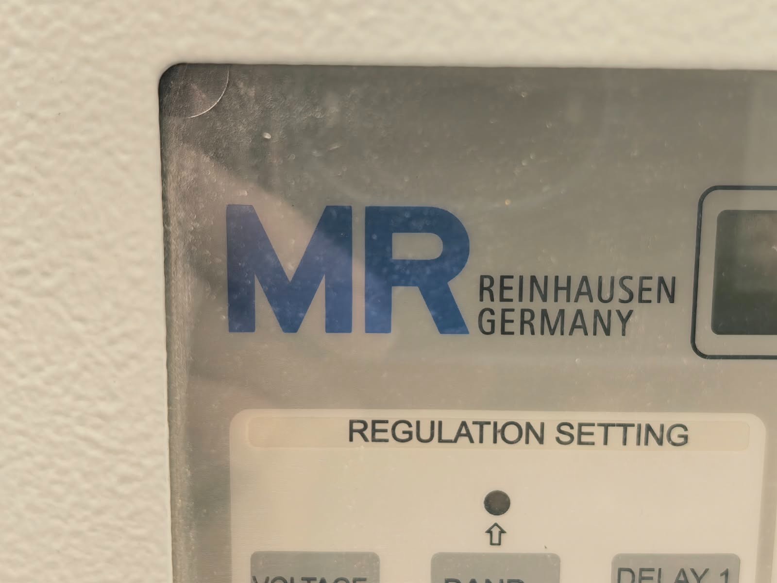 GE VC-100 MR REINHAUSEN VC 100-BU VC100-BU01 VOLTAGE CONTROL 230VAC 2