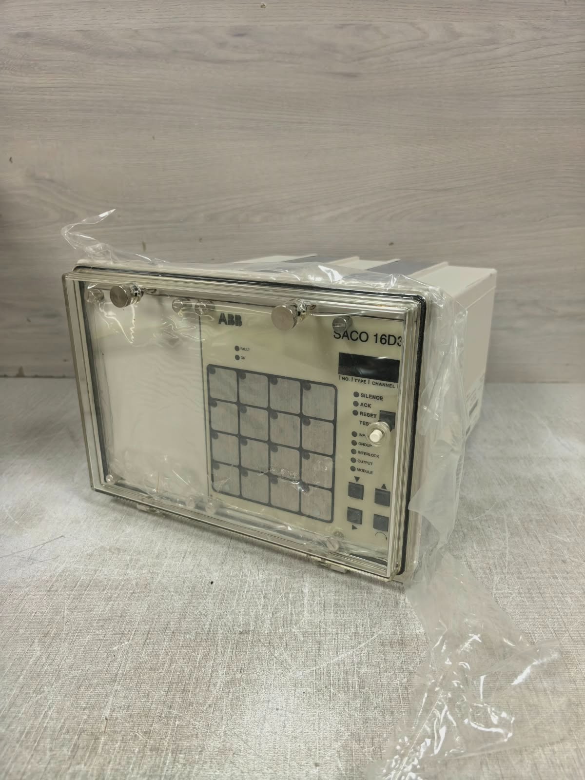 ABB SACO 16D3-AA /RS 811 163-AA REV.R ABB SACO 16D3-AA /RS 811 163-AA REV.R DIGITAL ANNUNCIATOR UNIT 6