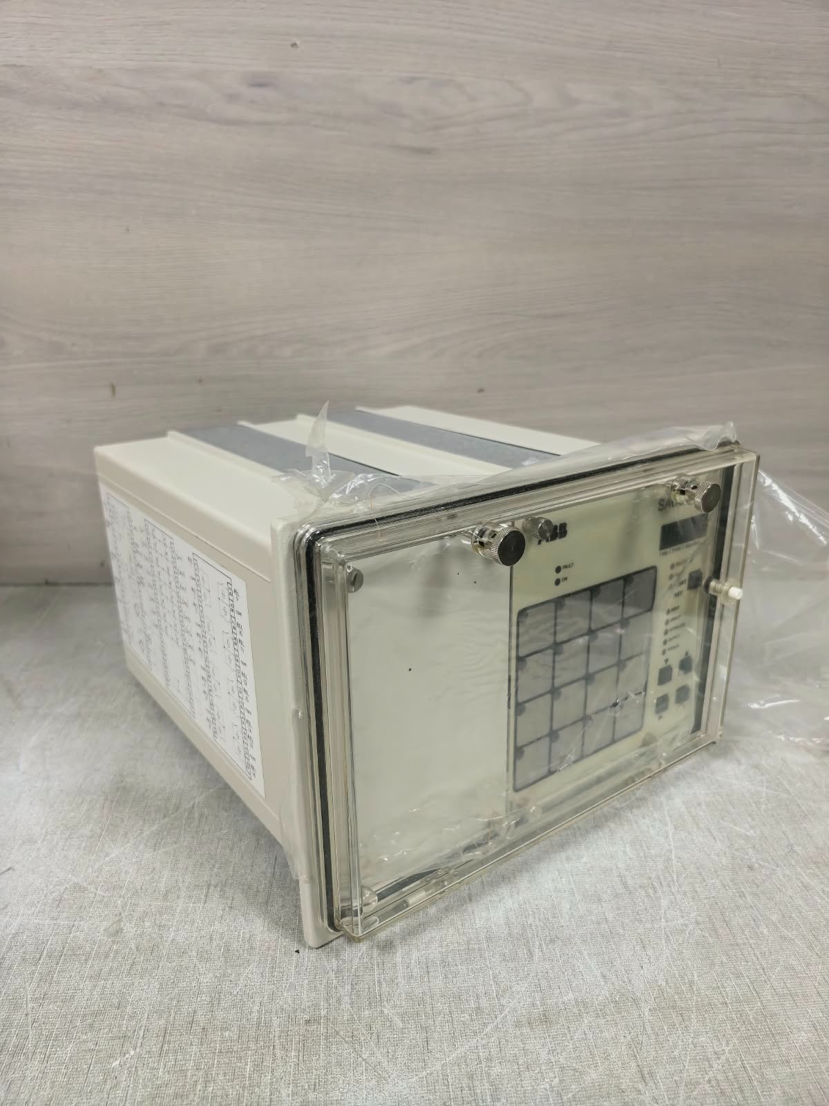 ABB SACO 16D3-AA /RS 811 163-AA REV.R ABB SACO 16D3-AA /RS 811 163-AA REV.R DIGITAL ANNUNCIATOR UNIT 7
