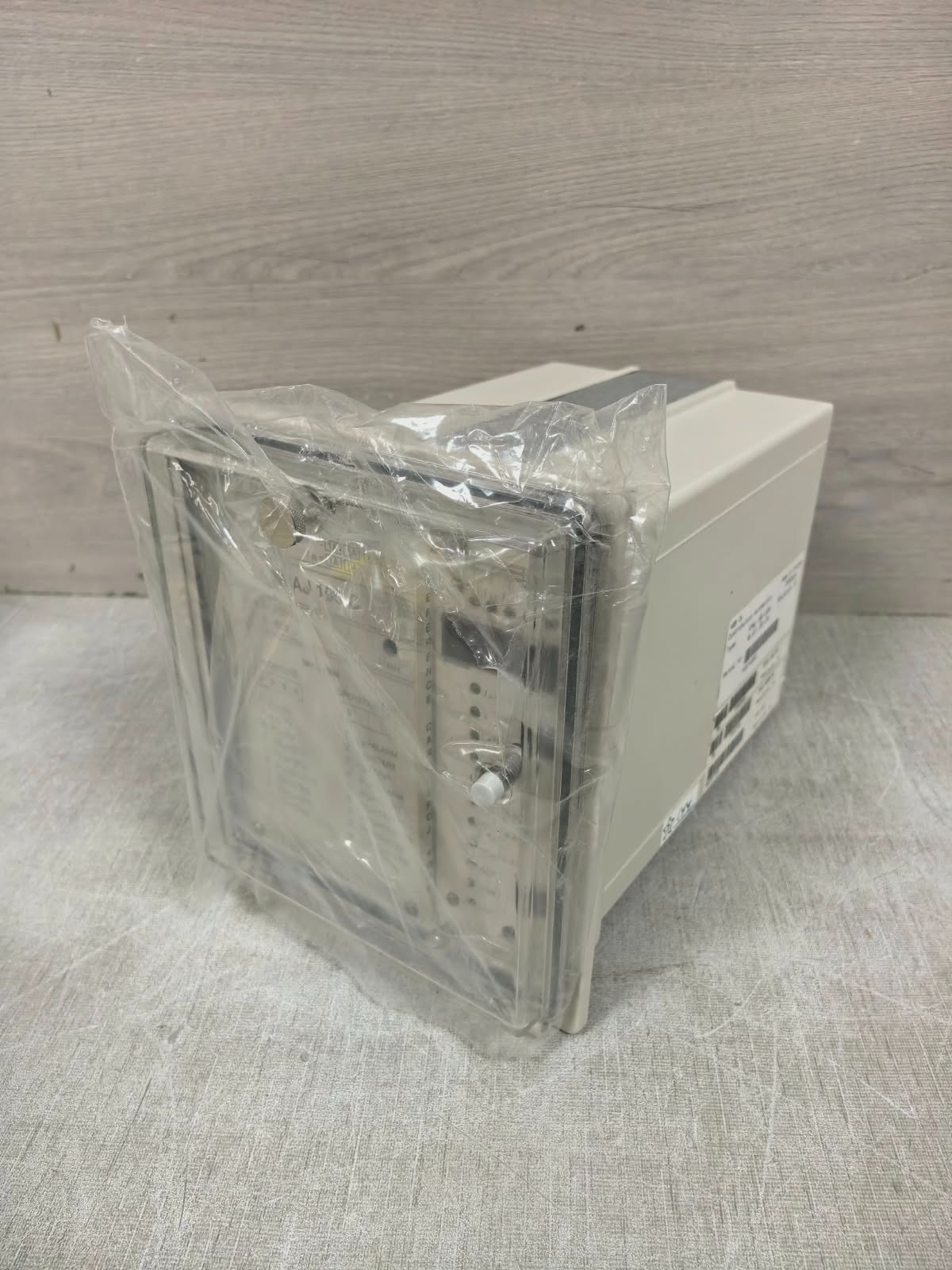 ABB SPAJ160C-DA RS611051-DA REV.A ABB SPAJ160C-DA RS611051-DA REV.A MULTI-FUNCTIONAL PROTECTIVE RELAY 8
