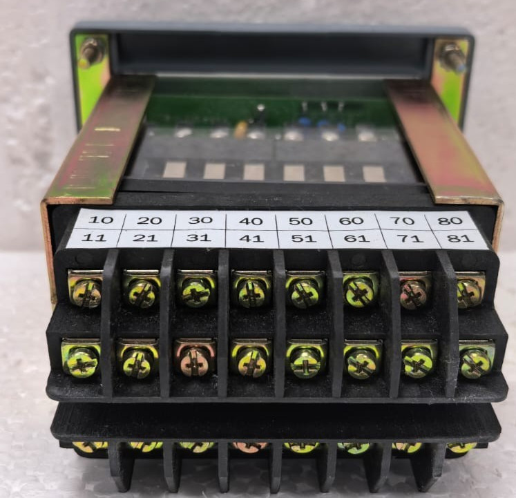 Siemens 7PA2631/7PA2631-1 SIEMENS 7PA2631/7PA2631-1 FAST TRIP RELAY 110/125 VDC 8