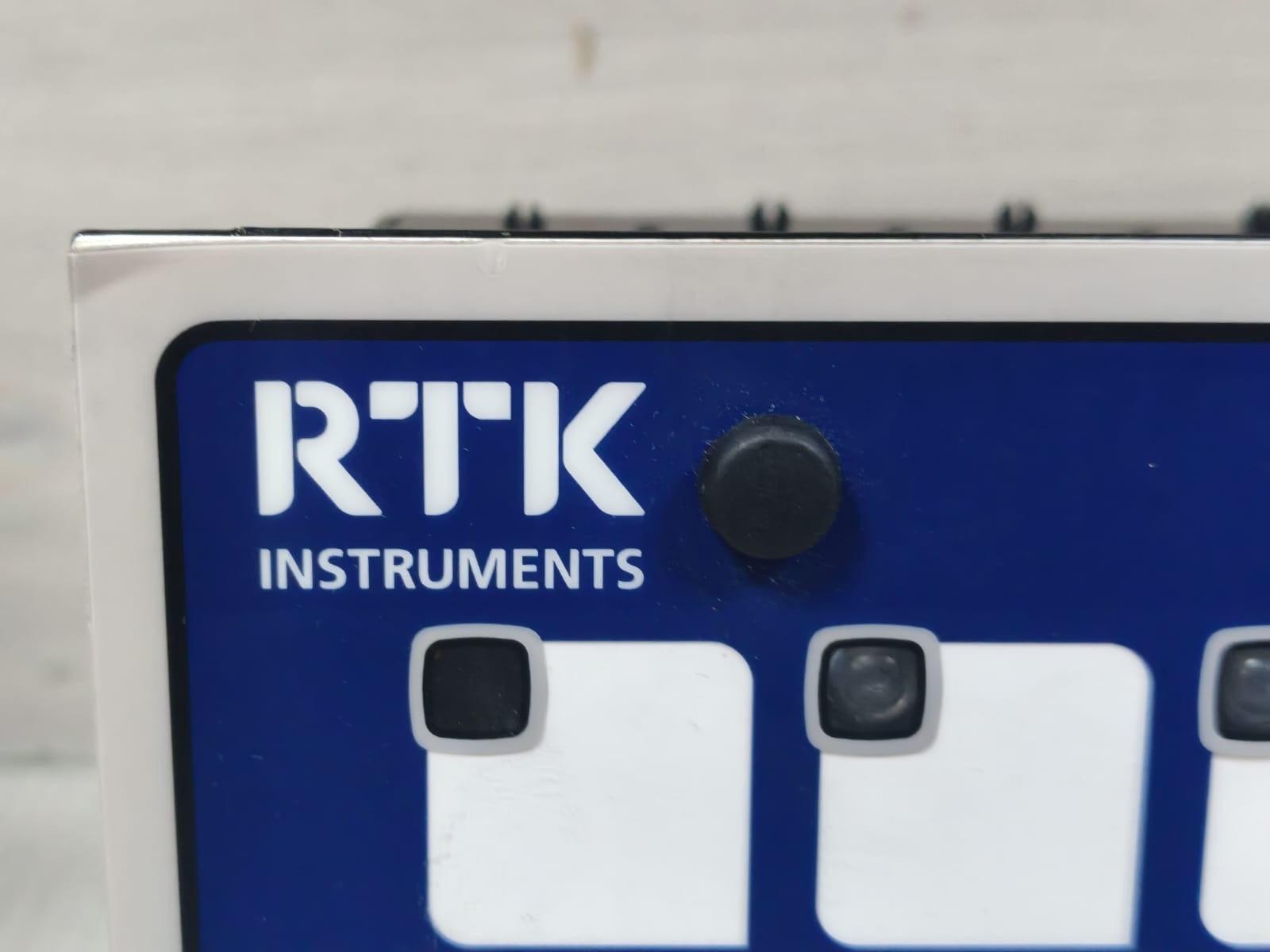RTK INSTRUMENTS UC625 / UC625-40WT-HH-024-R-M3 RTK INSTRUMENTS UC625 / UC625-40WT-HH-024-R-M3 ALARM ANNUNCIATOR 24VDC 2