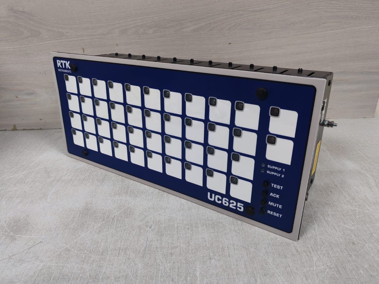 RTK INSTRUMENTS UC625 / UC625-40WT-HH-024-R-M3 RTK INSTRUMENTS UC625 / UC625-40WT-HH-024-R-M3 ALARM ANNUNCIATOR 24VDC 6
