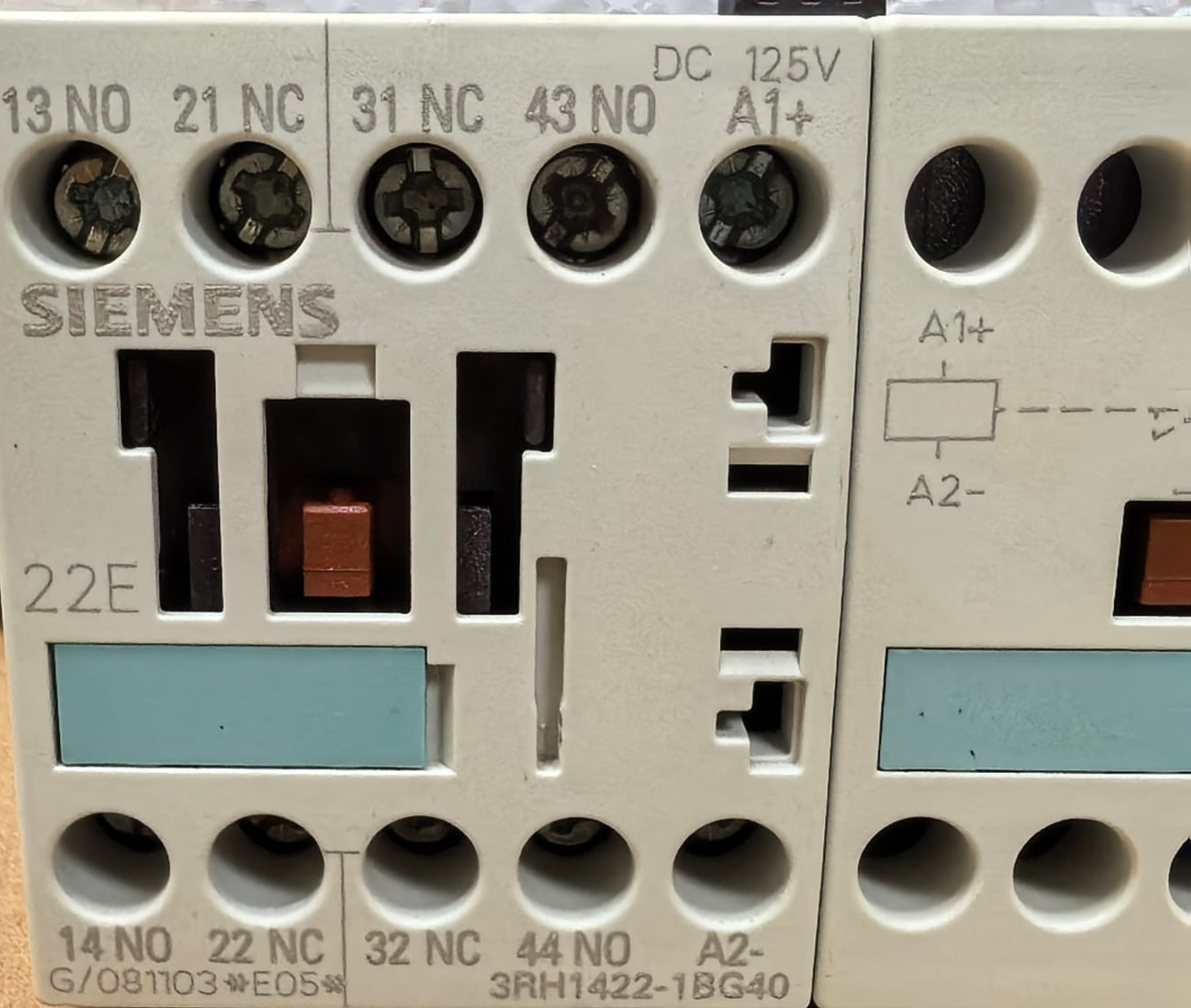 Siemens 3RH1422-1BW40 SIEMENS 3RH1422-1BG40 CONTACTOR RELAY 3
