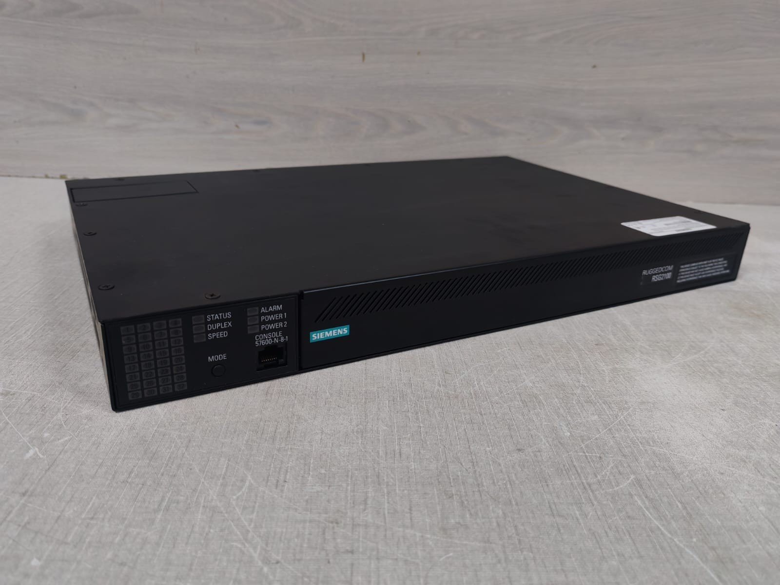 Siemens RSG2100NC SIEMENS RUGGEDCOM RSG2100NC 56BIT ENCRYPTION ETHERNET SWITCH 7