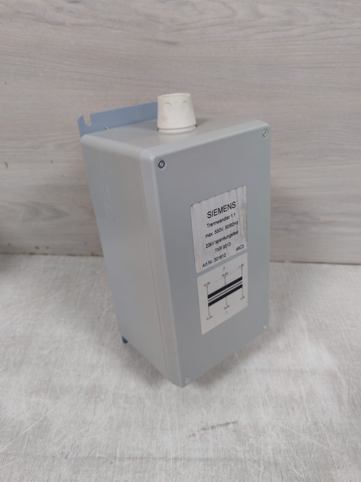 Siemens 301612 SIEMENS 7XR 9513 301612 TRENNWANDLER 1:1 550V 4