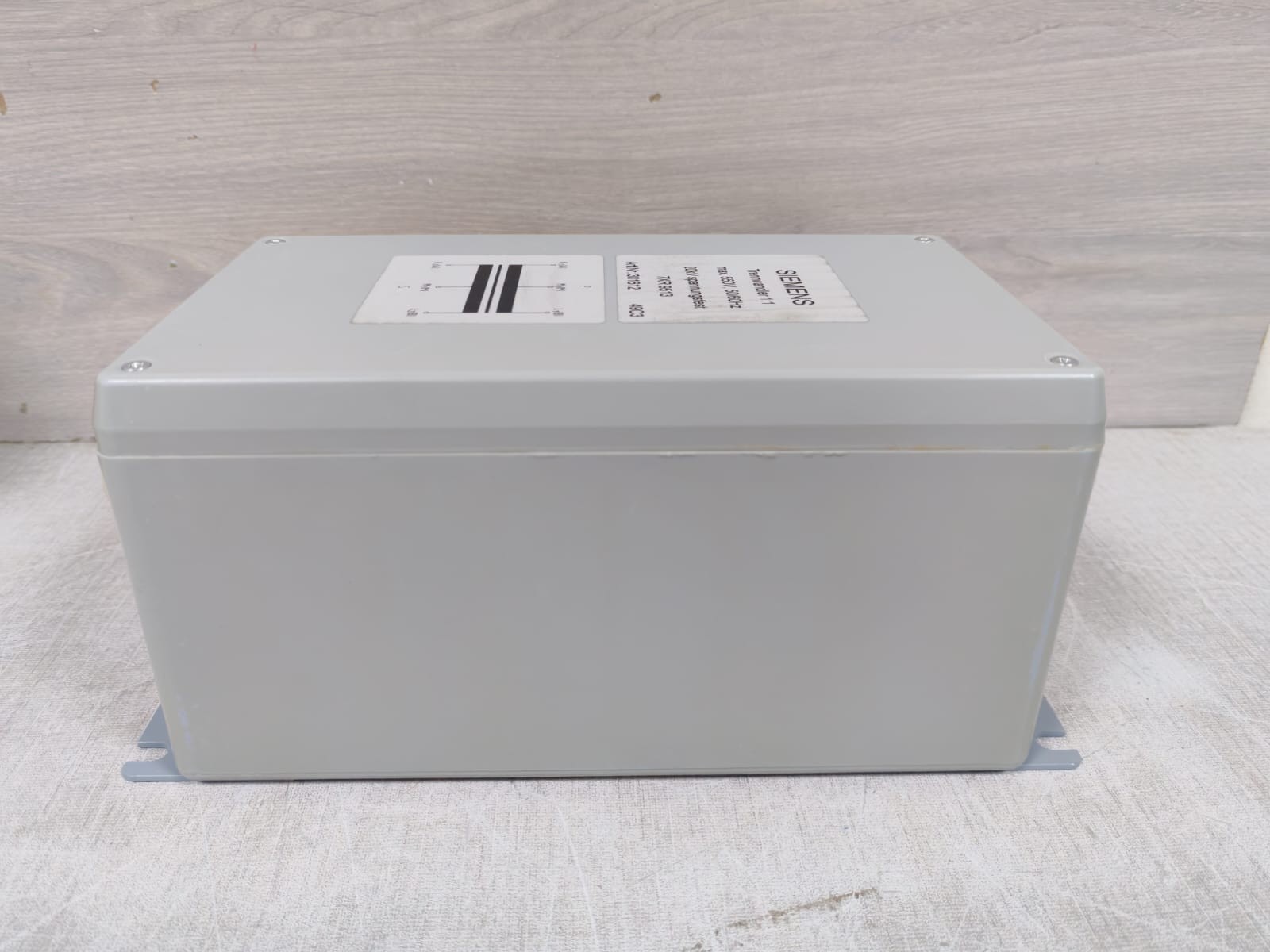 Siemens 301612 SIEMENS 7XR 9513 301612 TRENNWANDLER 1:1 550V 9
