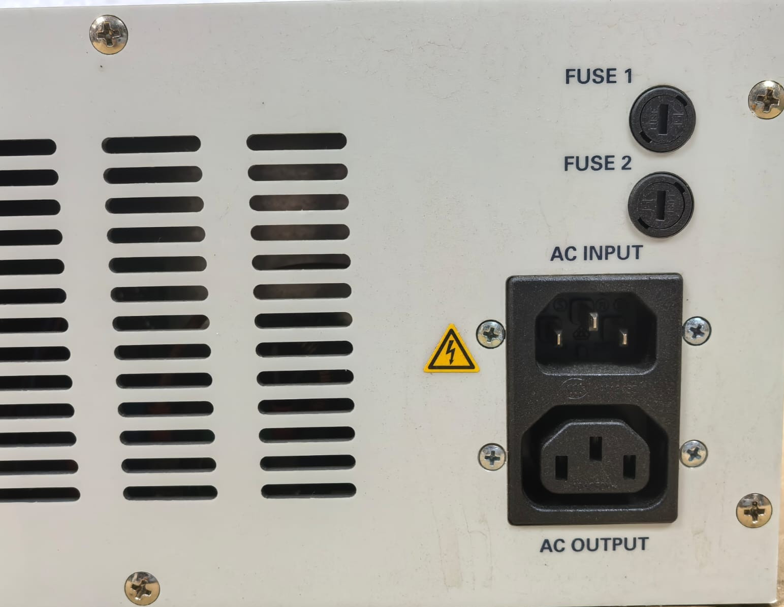 UNKNOWN INVB1000-110-230-K2 POWER INNOVATION INVB1000-110-230-K2 INVERTER 9