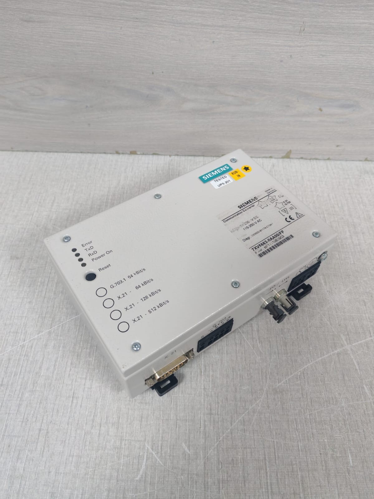 Siemens 7XV5662-0AA00/FF SIEMENS 7XV5662-0AA00/FF COMMUNICATION CONVERTER 115-250VAC 5